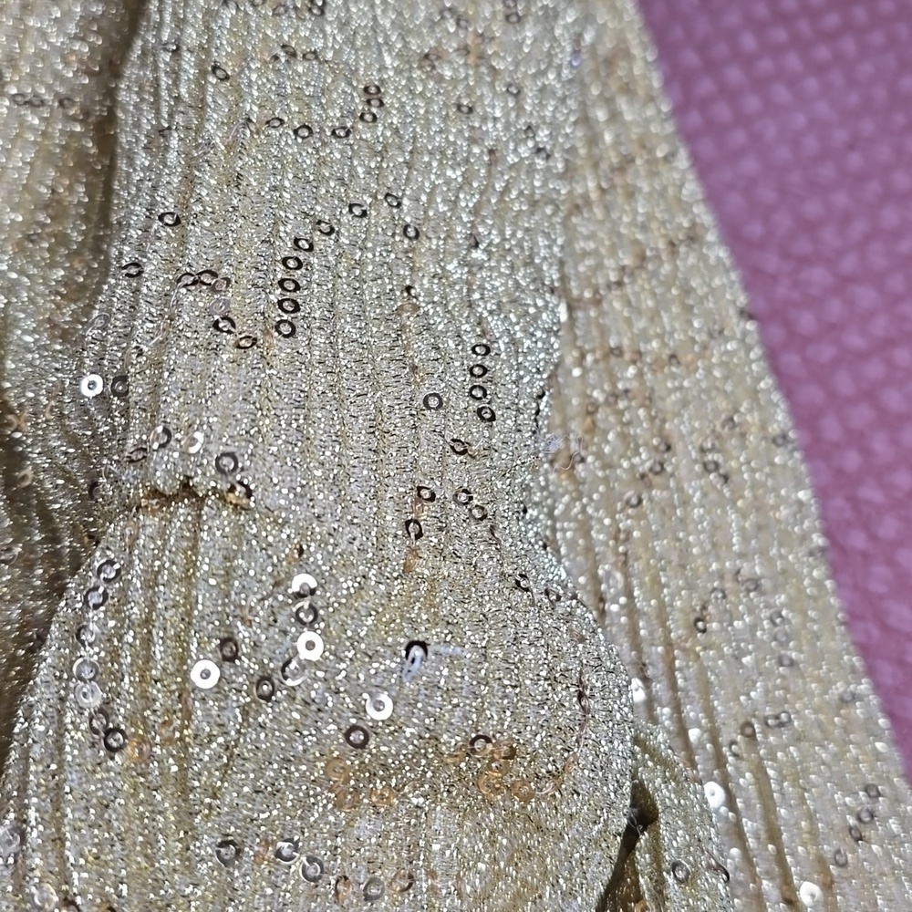 Chelsea & Violet Gold Short Puff Sleeve Sequin Embellished Jumper Medium - Picture 16 of 16